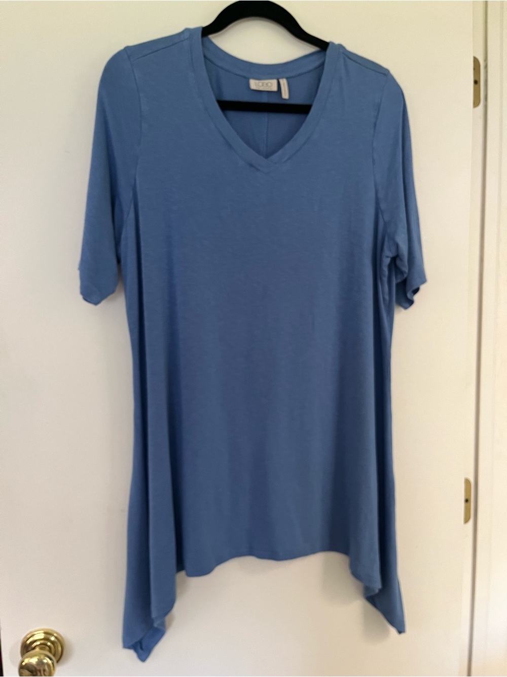 Logo Relaxed V-Neck Short Sleeve Tunic in Dusty Blue
